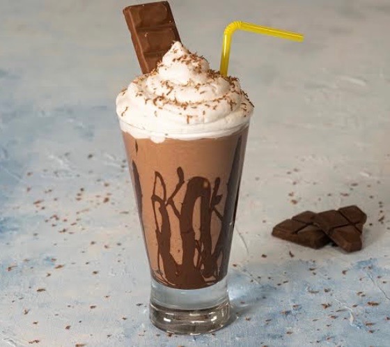 ÇİKOLATALI MİLKSHAKE